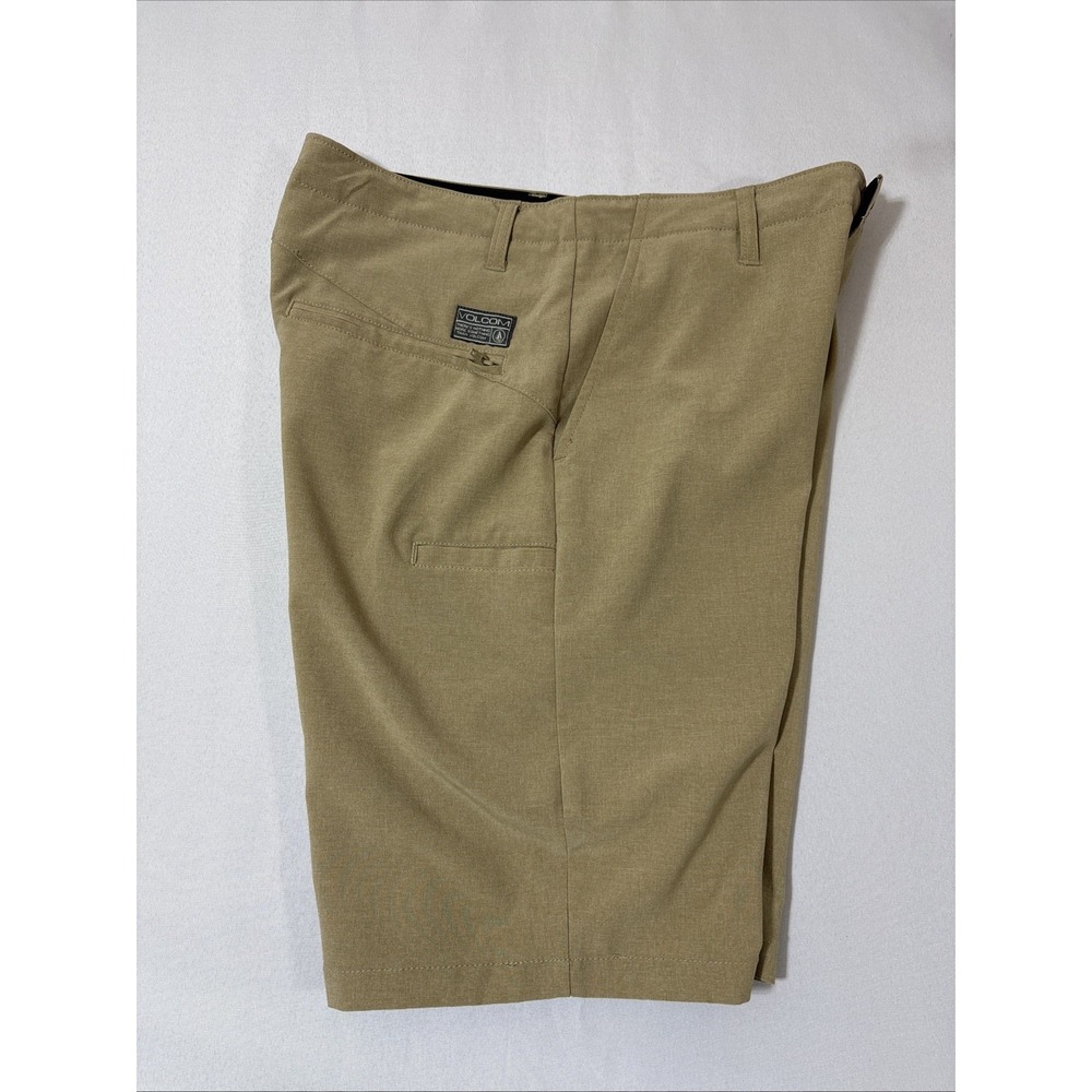 Volcom Shorts Mens 30 Beige Chino Surf and Turf Stretch Beach Swim Casual